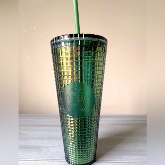 Starbucks Green Iridescent Rainforest Grid NWT Tumbler Venti 24oz New Fall 2022 - Picture 1 of 6